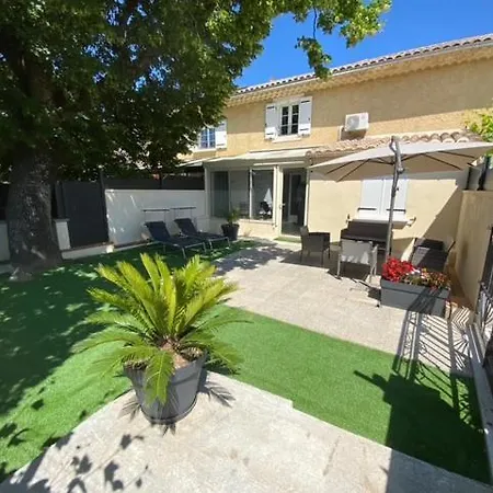 Maison 4 Ferienhaus Richerenches